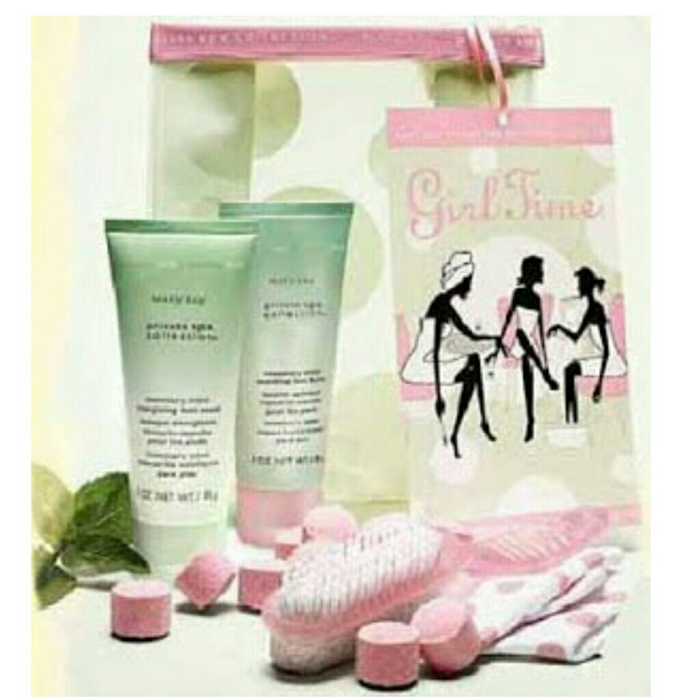 Mary Kay Private Spa for Relaxing Feet